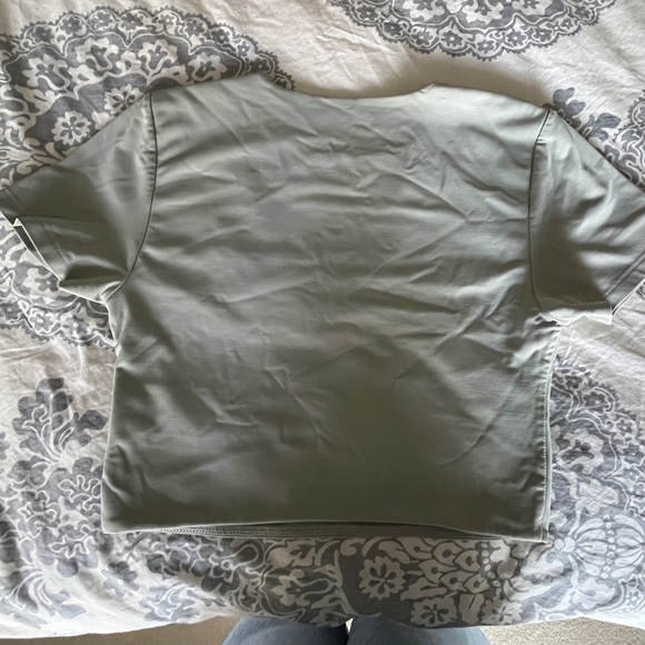 Aritiza contour tshirt cropped - Picture 3 of 3